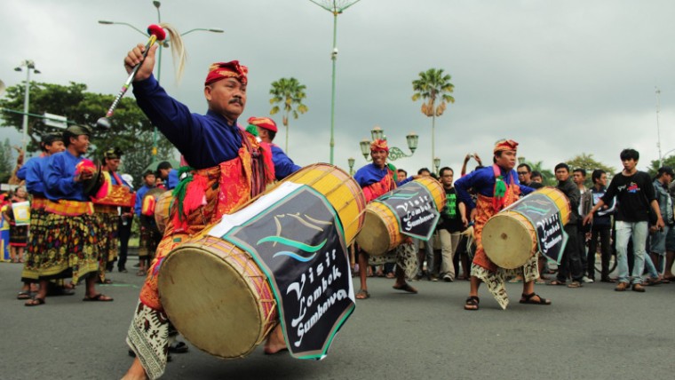 alat musik tradisional nusa tenggara barat