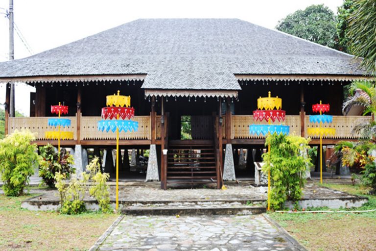 rumah adat bangka belitung