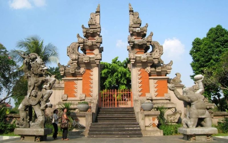 ciri rumah adat bali