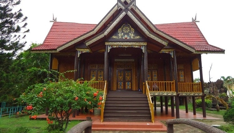 rumah tradisional Jambi