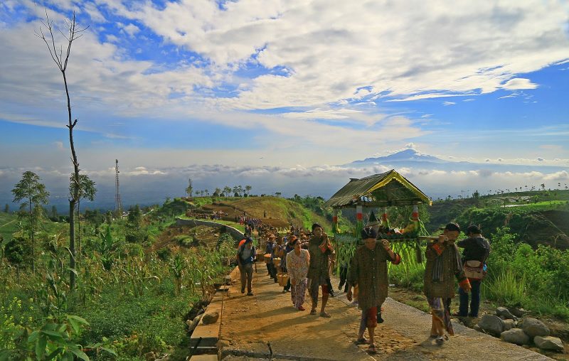 tuladha tembang mijil, tembang sinom, tembang macapat, tembang maskumambang, watak tembang mijil, tembang mijil nduweni watak, tembang kinanthi, tembang pangkur, contoh tembang mijil, tembang macapat mijil, contoh tembang macapat mijil, contoh tembang mijil buatan sendiri, watak tembang mijil, tembang mijil dan artinya, contoh tembang mijil tema pendidikan, download tembang macapat mijil, arti tembang mijil