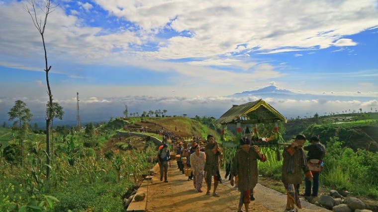 pengertian tembang macapat, jenis tembang macapat, jenis tembang jawa, pengertian tembang megatruh, jenis tembang megatruh, tembang macapat megatruh, watak tembang megatruh, watak tembang macapat megatruh, aturan tembang megatruh, aturan tembang macapat megatruh, paungeran tembang megatruh, paungeran tembang macapat megatruh, contoh tembang megatruh, contoh tembang macapat megatruh, tuladha tembang megatruh, tuladha tembang macapat megatruh, contoh tembang megatruh tema pendidikan, contoh tembang megatruh tema nasihat, contoh tembang megatruh buatan sendiri, tembang asmarandana, tembang kinanthi, urutan tembang macapat, tembang macapat yaiku, tembang macapat bahasa jawa, jenis tembang macapat tembang pucung, materi tembang macapat, tembang pangkur, tembang macapat durma, tembang dhandhanggula, tembang mijil, megatruh jogja